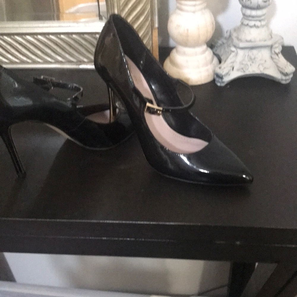 Vince Camuto New Black Patent Leather Heels Sleek Pointed-Toe - Picture 3 of 6